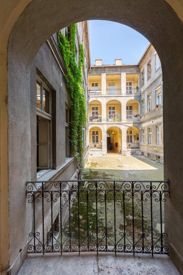 Sz63 Szondi Apartamento Budapeste